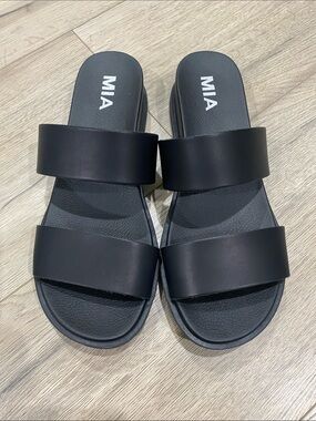 MIA Yelena Slide Sandal NEW